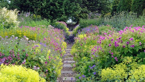 Stepping stone ideas: 11 playful ways to get around your plot
